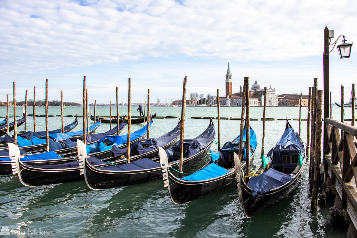 gondoler i venezia