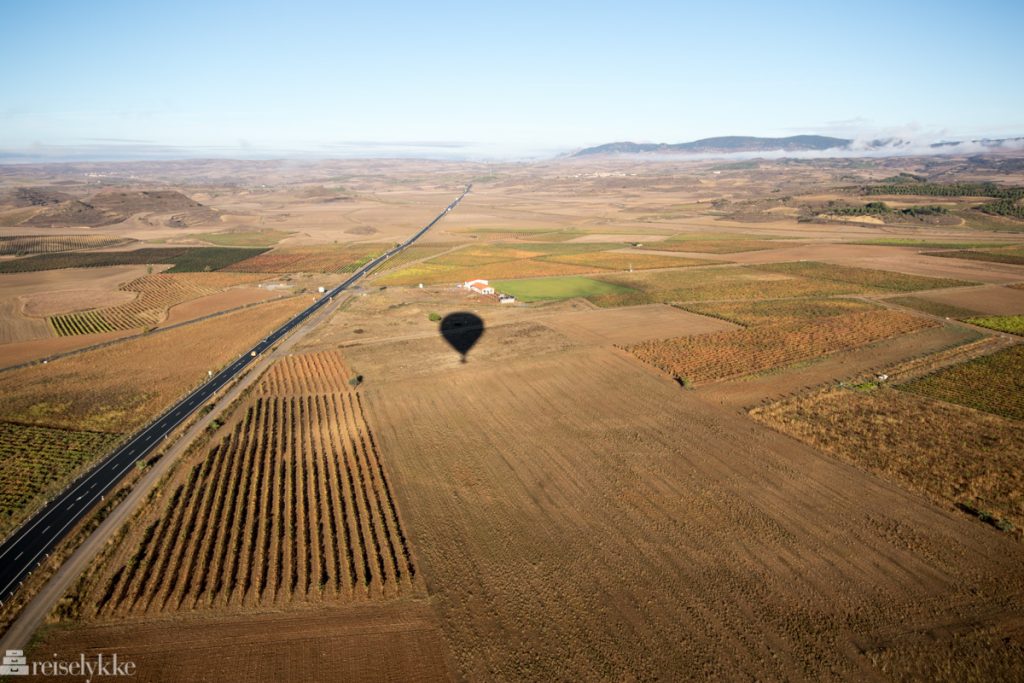 Vi svever i luftballong over vinområdet Rioja 