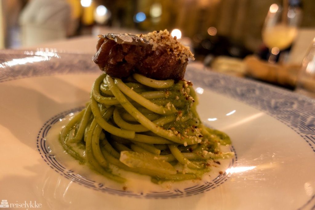 pasta med pistasjenøtter, typisk for Sicilia