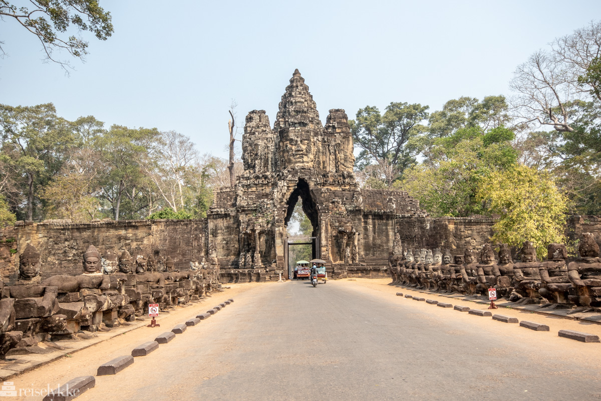 Inngang til templene i Angkor